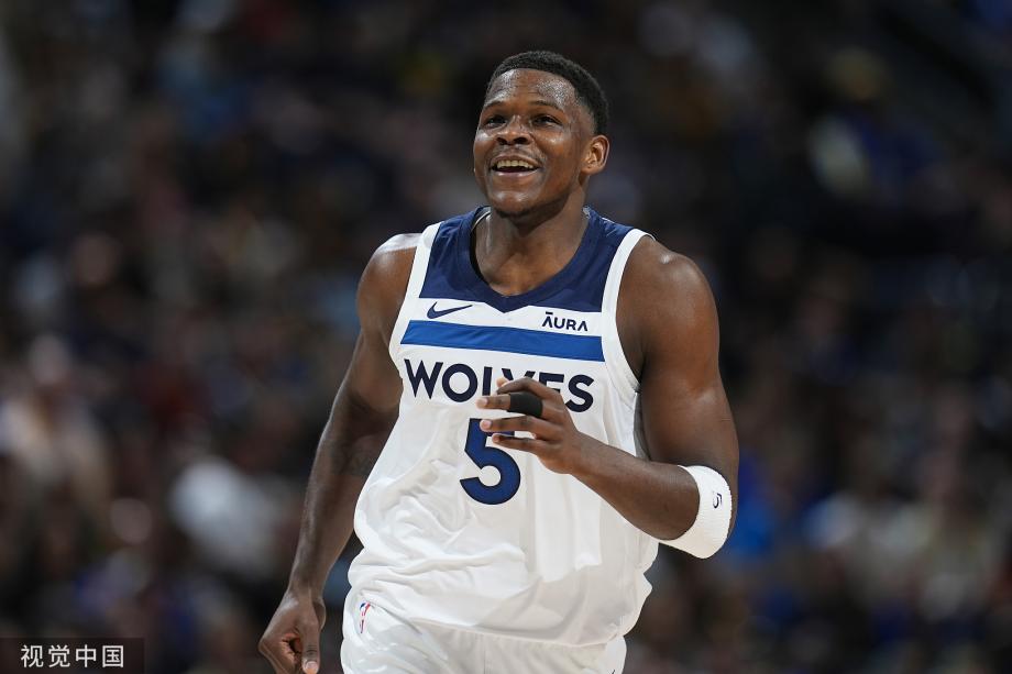 NBA季后赛首轮，爱德华兹42分创纪录，森林狼加时力克太阳抢占先机